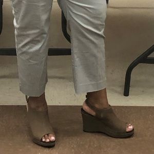 Dk taupe WELLESLEY Cordani peeptoe wedge sandal 38